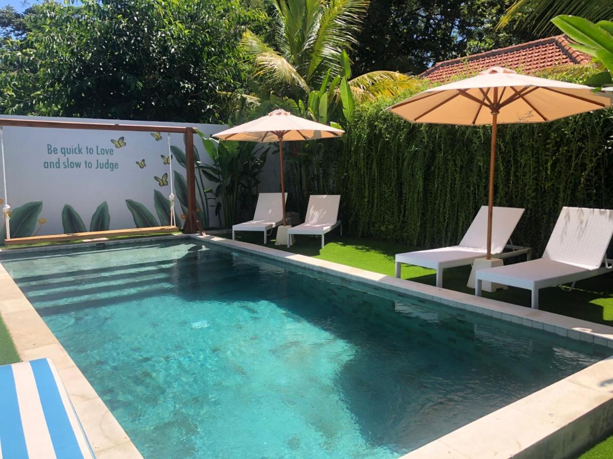 Gatsby Hotel Hostel Uluwatu Esterno foto