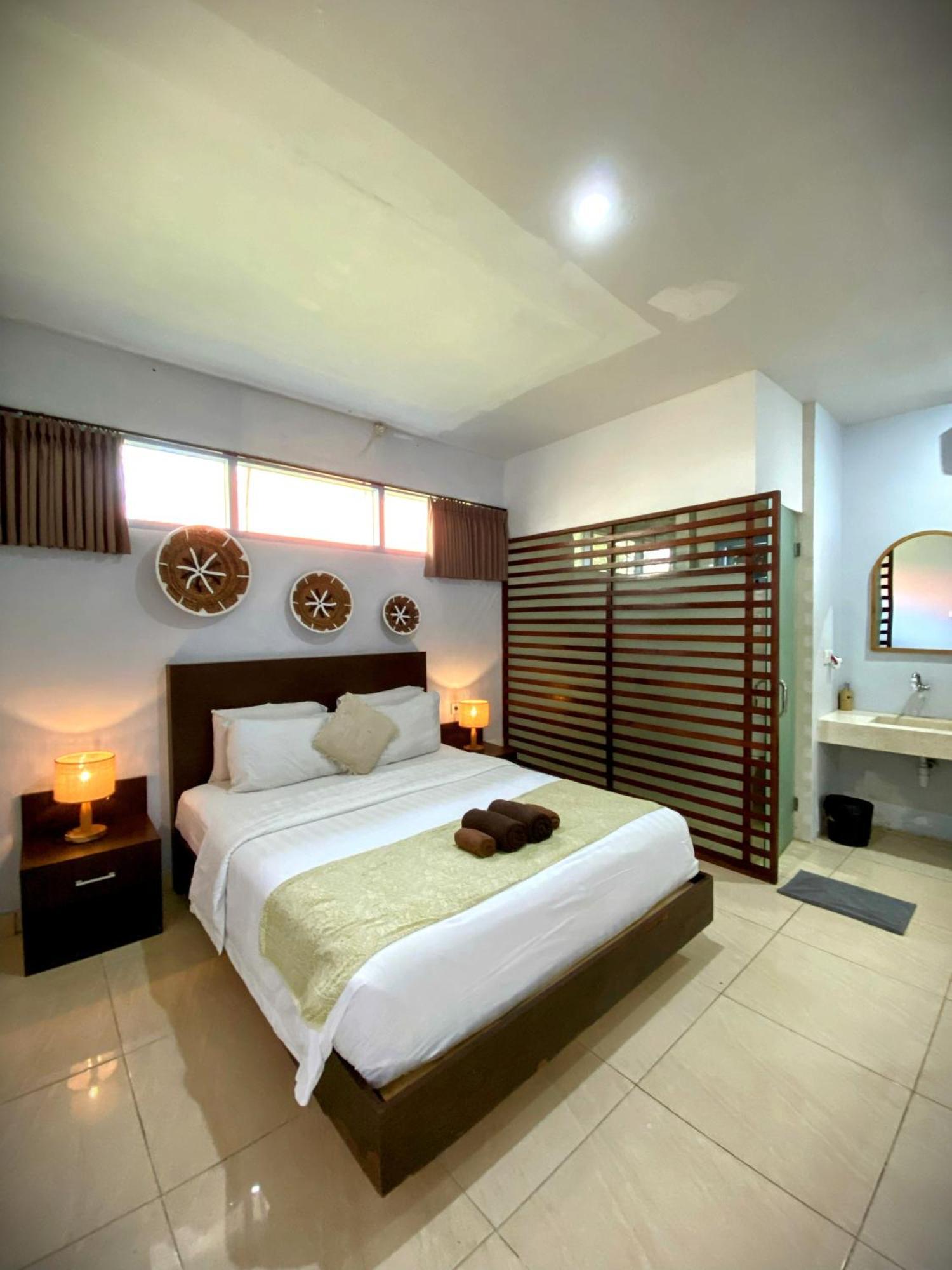 Gatsby Hotel Hostel Uluwatu Esterno foto